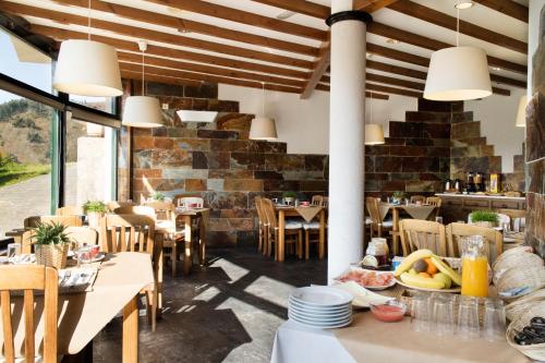 Restoran või mõni muu söögikoht majutusasutuses Hotel Montañas de Covadonga