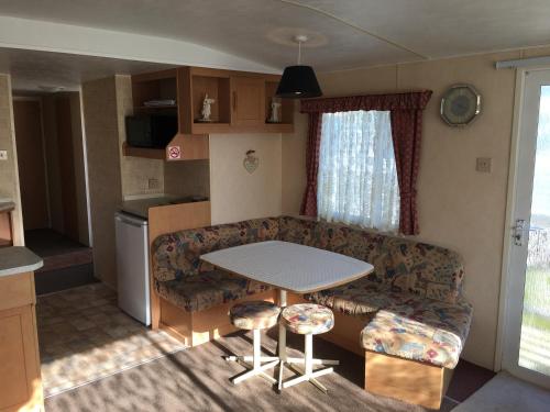 Kuchyň nebo kuchyňský kout v ubytování Caravan Golden Palm