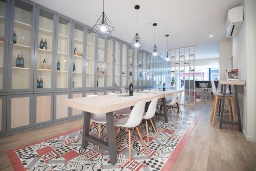 Almada Wine House - Tourism Apartments