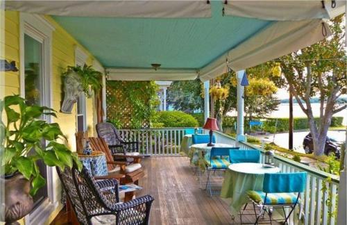 Gallery image of The Stirling House Waterfront Inn Greenport in Greenport