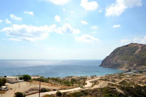 Gallery image of Aperanto galazio in Agia Kiriaki Beach