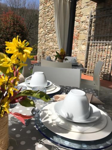 LE FORRI Agriturismo e B&Bにあるコーヒーまたはお茶
