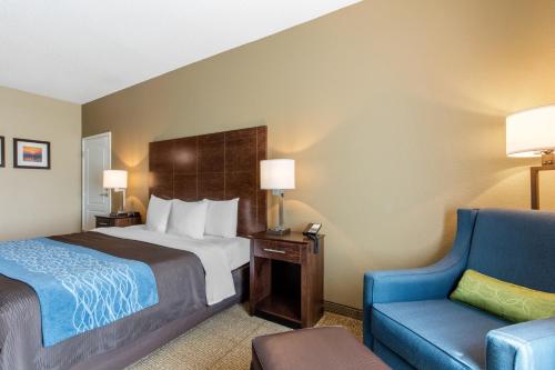 Ένα ή περισσότερα κρεβάτια σε δωμάτιο στο Comfort Inn & Suites Bryant - Benton
