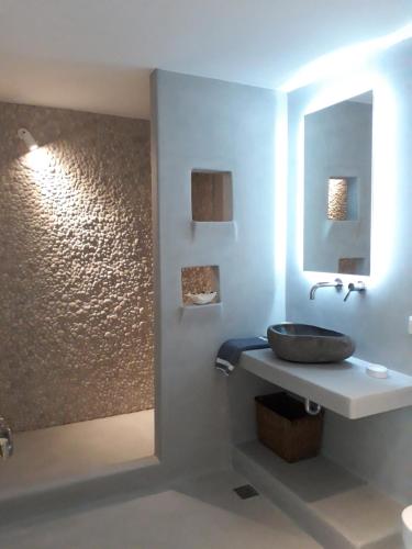 Bilik mandi di Mykonos Pantheon