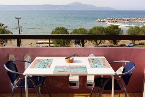 Φωτογραφία από το άλμπουμ του Apokoros Craft Deco Apartments&Studios στις Καλύβες