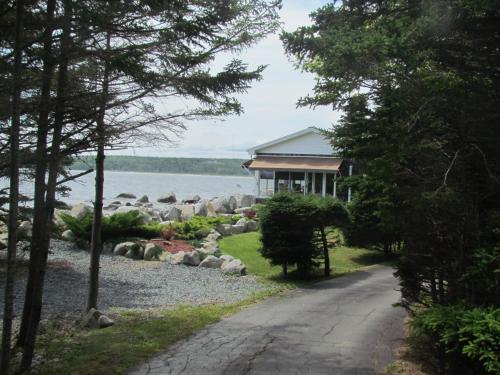 Ocean Surf Cottage – Photos 2