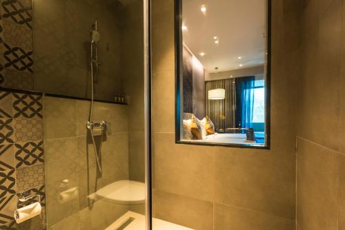 Koupelna v ubytování Grand Mercure Mysore - An Accor Brand