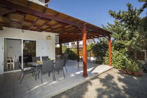 Fotografie z fotogalerie ubytování Larnaca Villa Marina v destinaci Meneou