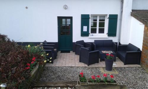 Afbeelding uit fotogalerij van Les Chambres d'Ebalet in Saint-Blimont