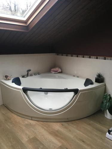 Ένα μπάνιο στο Acogedora Casa en Asturias