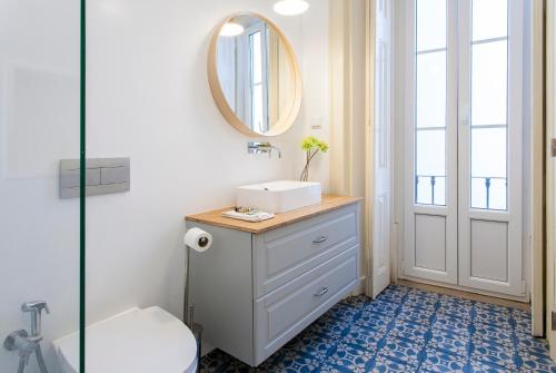 Bairro Alto 3 Bedroom Patio Flat!