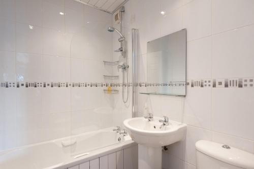 Koupelna v ubytování Glasgow City Flats - Merchant City