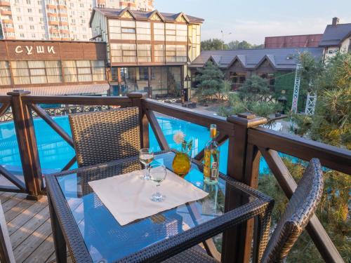 Hotel Temernitskiy tesisinde bir balkon veya teras