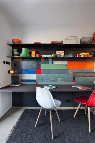 a room with a table and two chairs at Mini Loft ULB DELTA area with terrace in Brussels