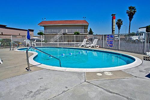 Motel 6-West Sacramento, CA Image