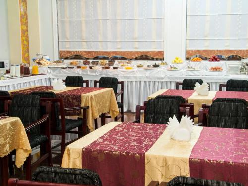 Εστιατόριο ή άλλο μέρος για φαγητό στο Golden Valley Hotel
