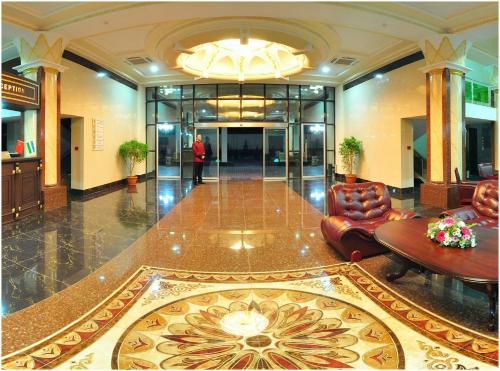 Ο χώρος του λόμπι ή της ρεσεψιόν στο Golden Valley Hotel