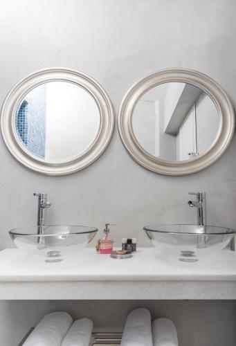 Forest Suites Boutique Hotelにあるバスルーム