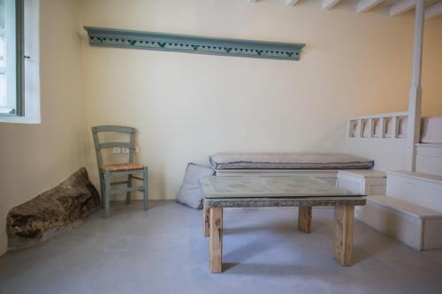 Fotografie z fotogalerie ubytování Pyrgos Stone House v destinaci Emporeiós