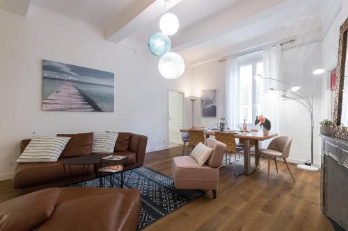 PREF 2 · F4 - VASTE ET BOURGEOIS ,3 CHAMBRES, ASCENSEUR, VX-NICE