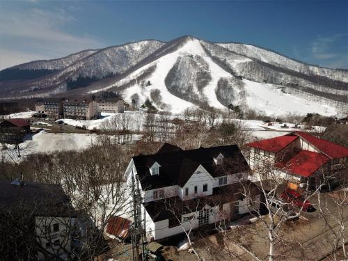 Gallery image of Madarao Mountain Lodge in Iiyama