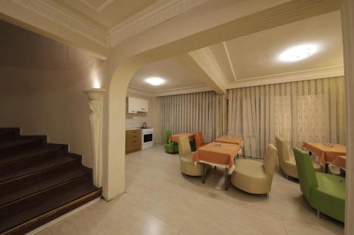 Posezení v ubytování Taksim Şato Hotel