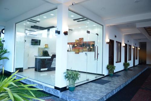 Fotografie z fotogalerie ubytování Liyonaa Beach Hotel v destinaci Trincomalee