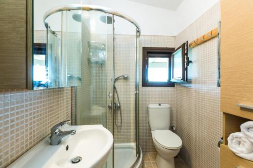 Koupelna v ubytování Evita's Home, a romantic escape, By ThinkVilla