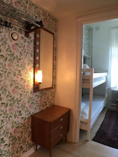 Łóżko lub łóżka w pokoju w obiekcie Varbergs Vandrarhem