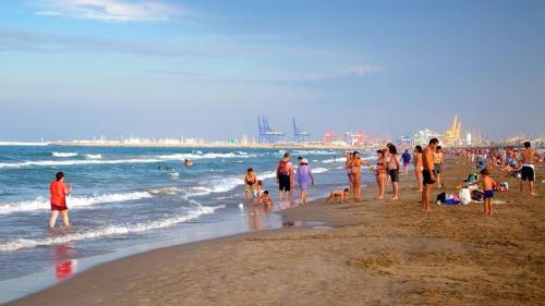 バレンシアにあるPlanta baja en playa Malvarrosa/ la Patacona, wifi gratisのギャラリーの写真