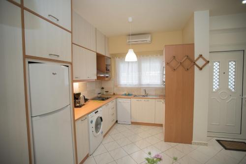 Gallery image of Comfi apartment Kleio in Heraklio Town