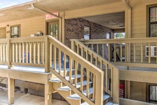 Long Island Lake Resort – Photos 3