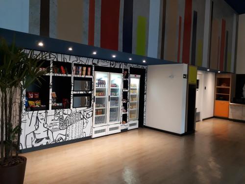 Η κουζίνα ή μικρή κουζίνα στο ibis budget Patos de Minas