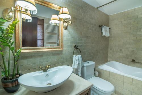 Kylpyhuone majoituspaikassa Villa Napolia