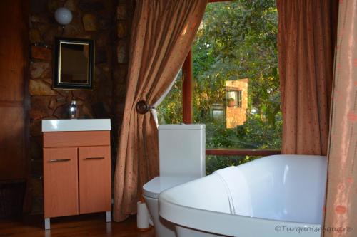 Phòng tắm tại La Montagne Guest Lodge