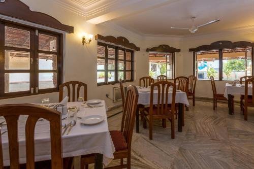 Restaurace v ubytování Rendezvous Beach Resort Panjim