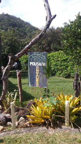 a sign for the foshan park with some plants at Pousada Embaubas in Serra do Cipo