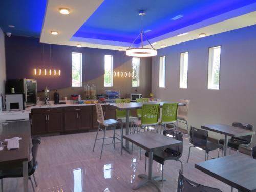 Restaurace v ubytování Hotel Blue - Woodlands