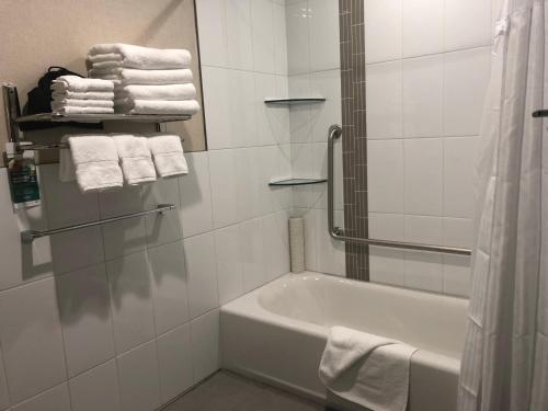 Un baño de Wingate by Wyndham Kamloops