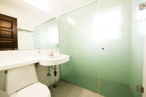 Daea Ulleung Resort tesisinde bir banyo