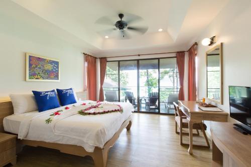 Gallery image of Phi Phi Bayview Premier Resort in Phi Phi Islands