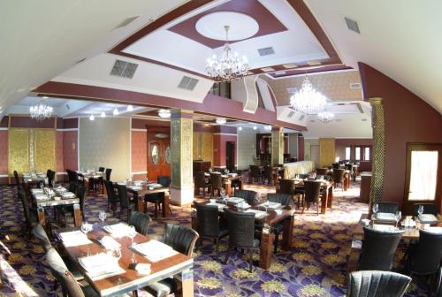 Ресторан / й інші заклади харчування у Safran Hotel