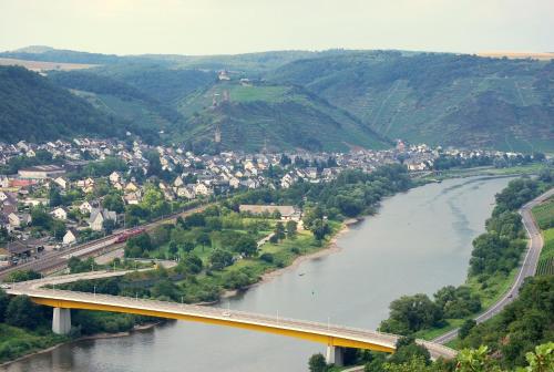 an aerial view of a bridge over a river at Landgasthaus Zur Kupferkanne in Kobern-Gondorf