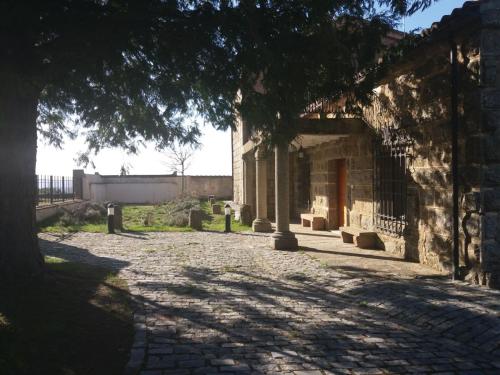Fotografia z galérie ubytovania Casa Rural de Benjamin Palencia v destinácii Villafranca de la Sierra