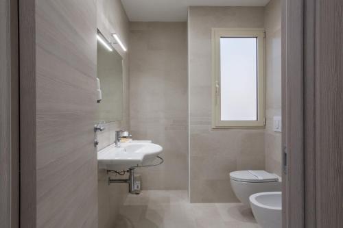 Un baño de TH collection rooms