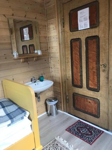 Phòng tắm tại Eidfjord Gjestgiveri
