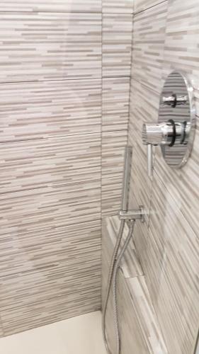 Cecio 5 Terre Rooms tesisinde bir banyo