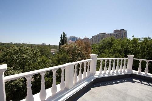 Geneva Resort Hotel — Balcony/Terrace