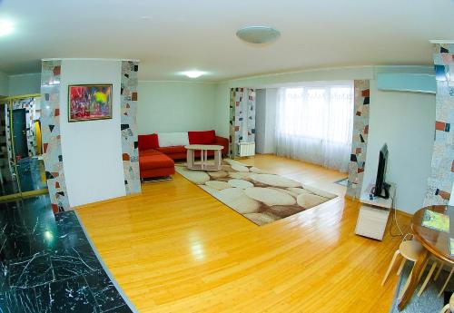 Apartment On Krylova 66