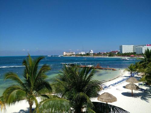 Uma praia perto do apartamento